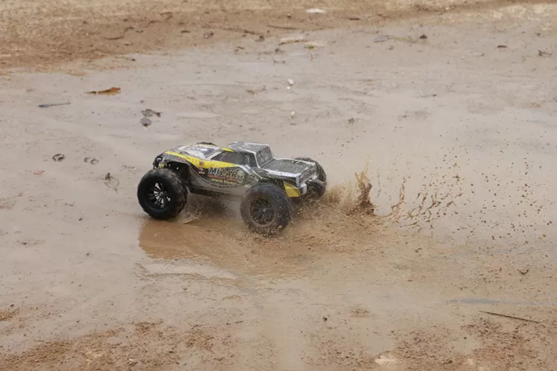 Camion RC électrique tout-terrain 4x4 à échelle 1/10, 2,4 GHz, à balais, haute vitesse, prêt à rouler #RH1071