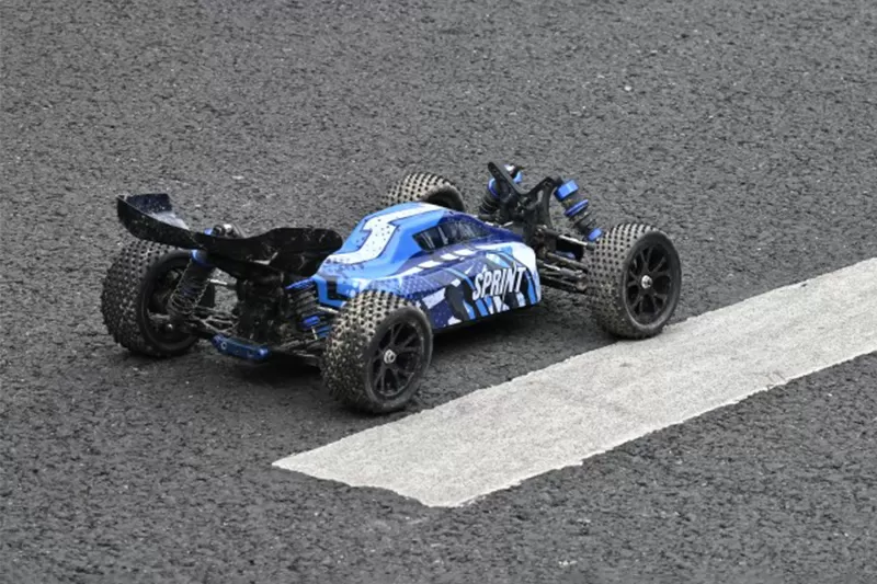 10 échelles 4 roues motrices électrique tout-terrain RC Buggy 2.4G brossé haute vitesse RTR # RH1067