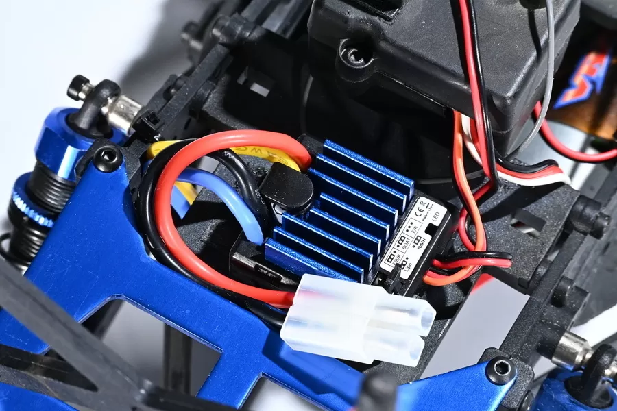 Contrôleur de vitesse électronique esc brossé 60a pour 1 10 voitures électriques rc h0123 fabricant de gros