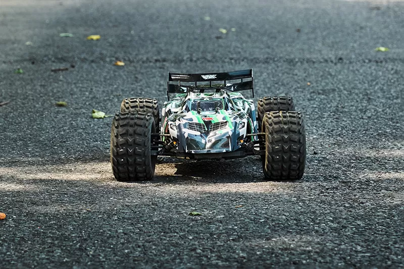 8 échelles 4WD électrique hors route RC Truggy 2.4G brossé haute vitesse RTR # RH817