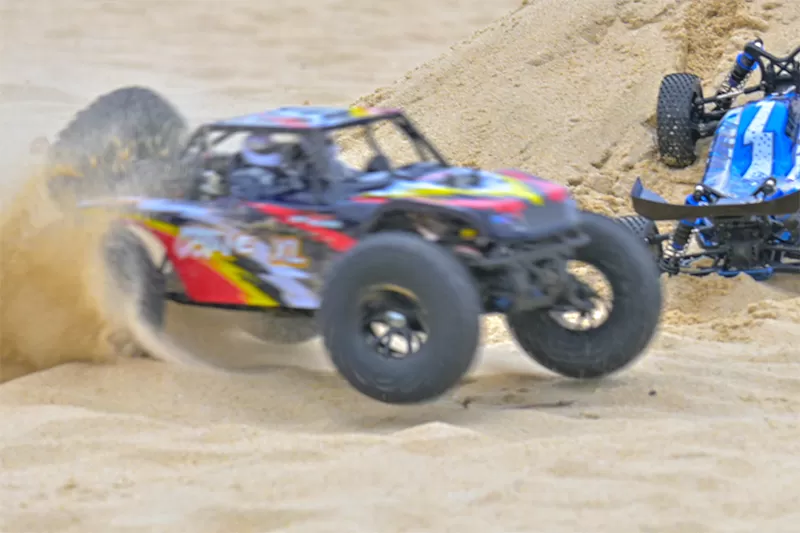 10 échelles 4 roues motrices électrique tout-terrain rc buggy de sable 2.4G sans balais RTR # RH1045