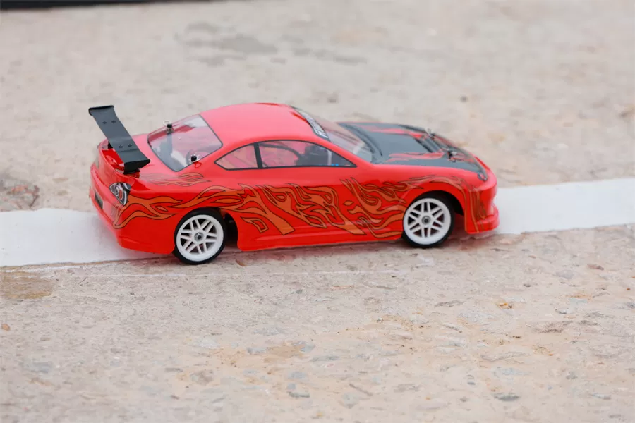 Route électrique à 4 roues motrices, en 2.4G brossé haute vitesse RTR # RH1025