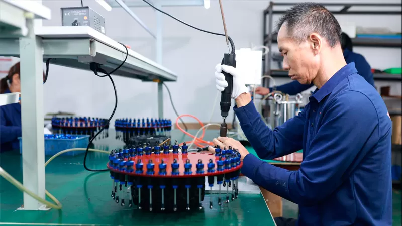 Équipe de production de pièces de rechange