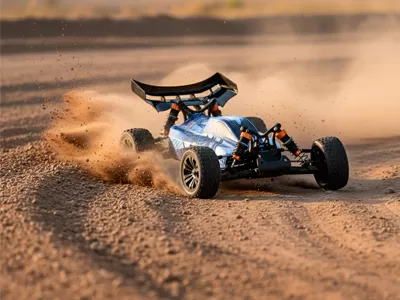 Le guide du coureur sur les ailes arrière des voitures RC: comment les courses gagnantes et le réglage